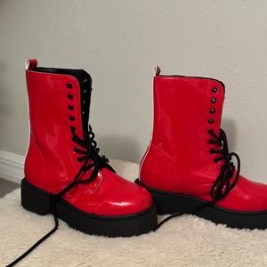 Platform combat boots